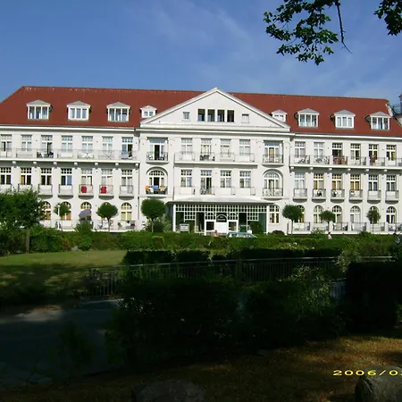 Haus Am Park Whg 01 * Kuehlungsborn